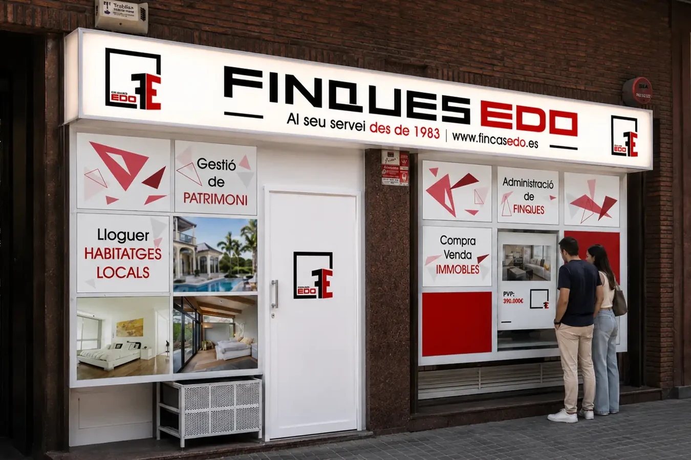 Renovación integral de la fachada y los escaparates de Finques EDO