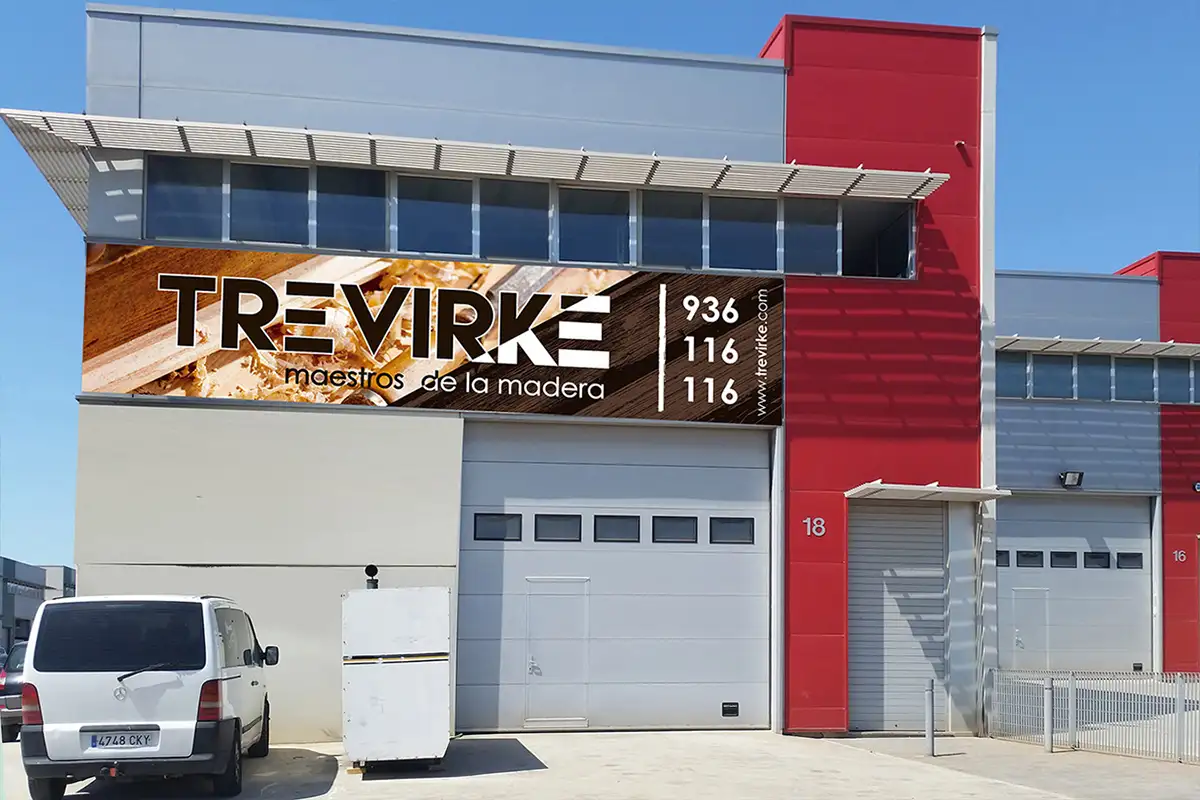 Lonas publicitarias de gran formato para fachadas en Barcelona